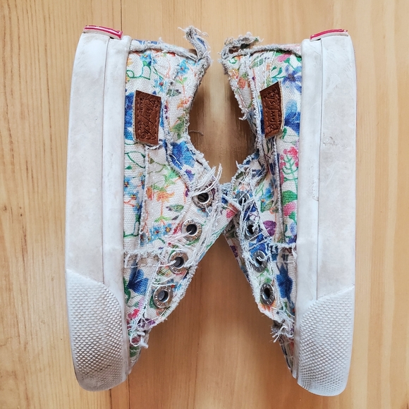Blowfish Toddler Girl Floral Sneakers - Picture 2 of 9